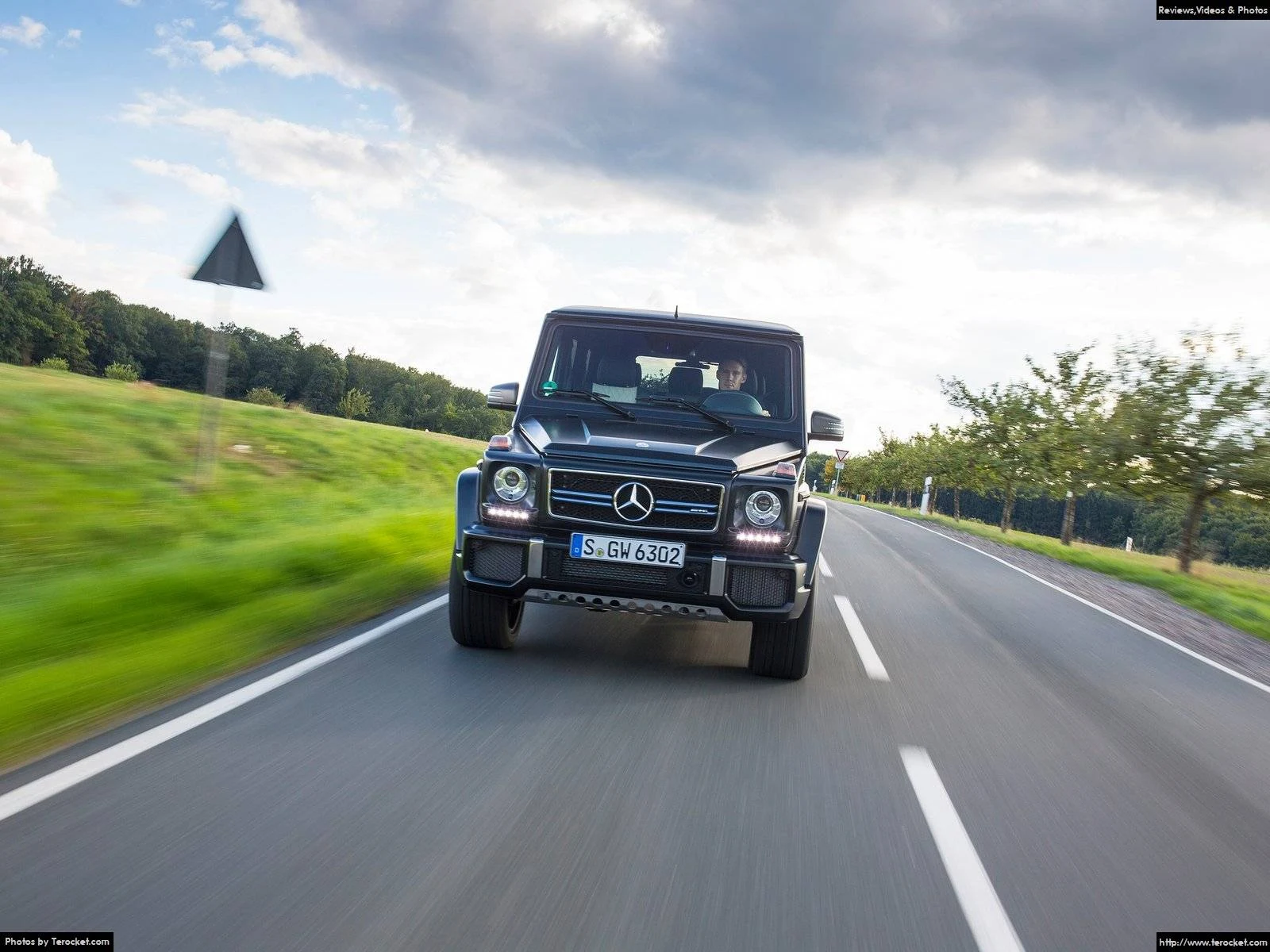 Hình ảnh xe ô tô Mercedes-Benz G-Class 2016 & nội ngoại thất