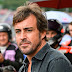 Fernando Alonso viendo MotoGP en Austria