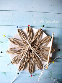 DIY Twine and raffia flowers with recycled paper leaves - Fiori di spago e rafia con foglie carta riciclata 8 - My Little Inspirations