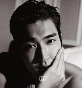 Foto-Topless-Choi-Siwon