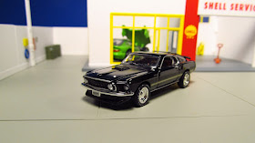 ERTL  1969 Mustang Mach I