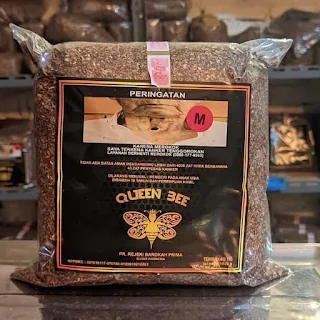 Tembakau Queen Bee Code M