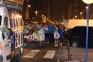 La Korrika cruza Barakaldo de madrugada