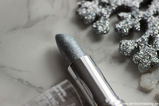 Review: essence - step into magic wonderland - Glitter Lipsticks - www.annitschkasblog.de