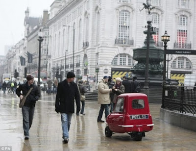 The World’s Smallest Car Seen On www.coolpicturegallery.net