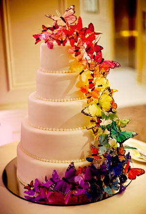 wedding cakes with purple butterflies