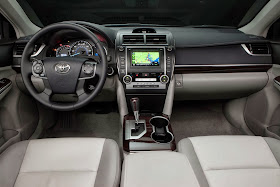 2013 Toyota Camry XLE V6 interior