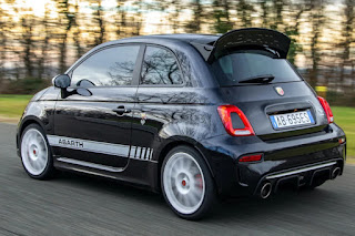 Abarth 695 Esseesse (2021) Rear Side