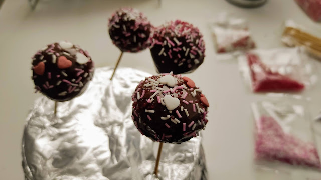 cake pops, ricette americane, desserts, praline, bons bons, tartufi, tartufini, dolci vari, riciclo,