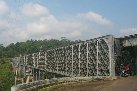 Jembatan Legendaris Cirahong