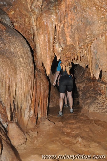 Cueva de la Excéntricas