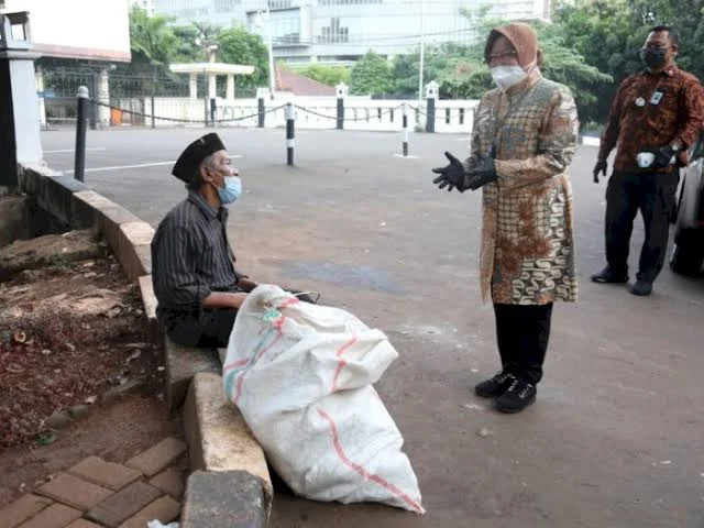 Risma Mau Latih Gelandangan, Sudin Sosial Jakpus: Balik Lagi Jadi Pemulung