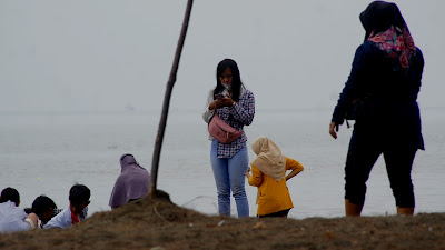 Suasana Pantai Randusanga Indah Brebes