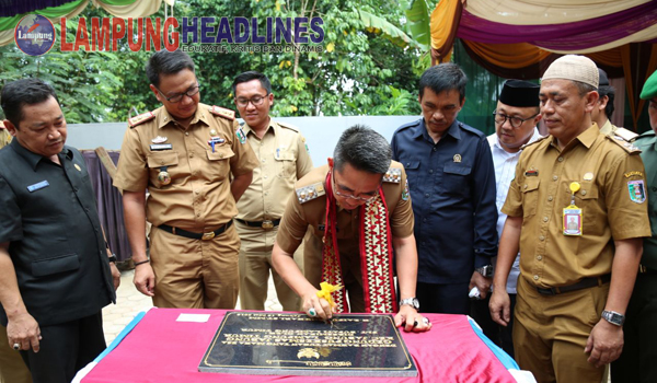 ZAIFUL BOKHARI RESMIKAN GEDUNG UPTD JABUNG