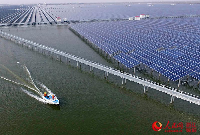 الصين استكملت بناء أكبر محطة طاقة شمسية عائمة فى العالم 
