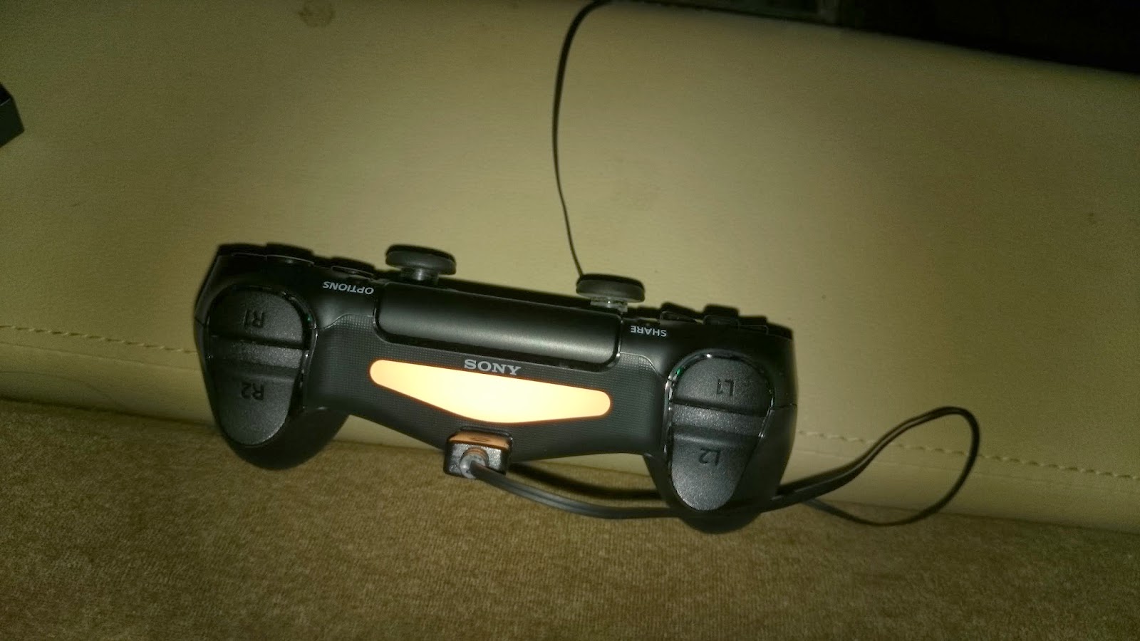 雑多な趣味の備忘録 Ps4のコントローラをps4を使わずに充電する