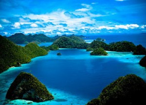 raja ampat - Tempat Wisata Bawah Laut Indonesia - MizTia Respect