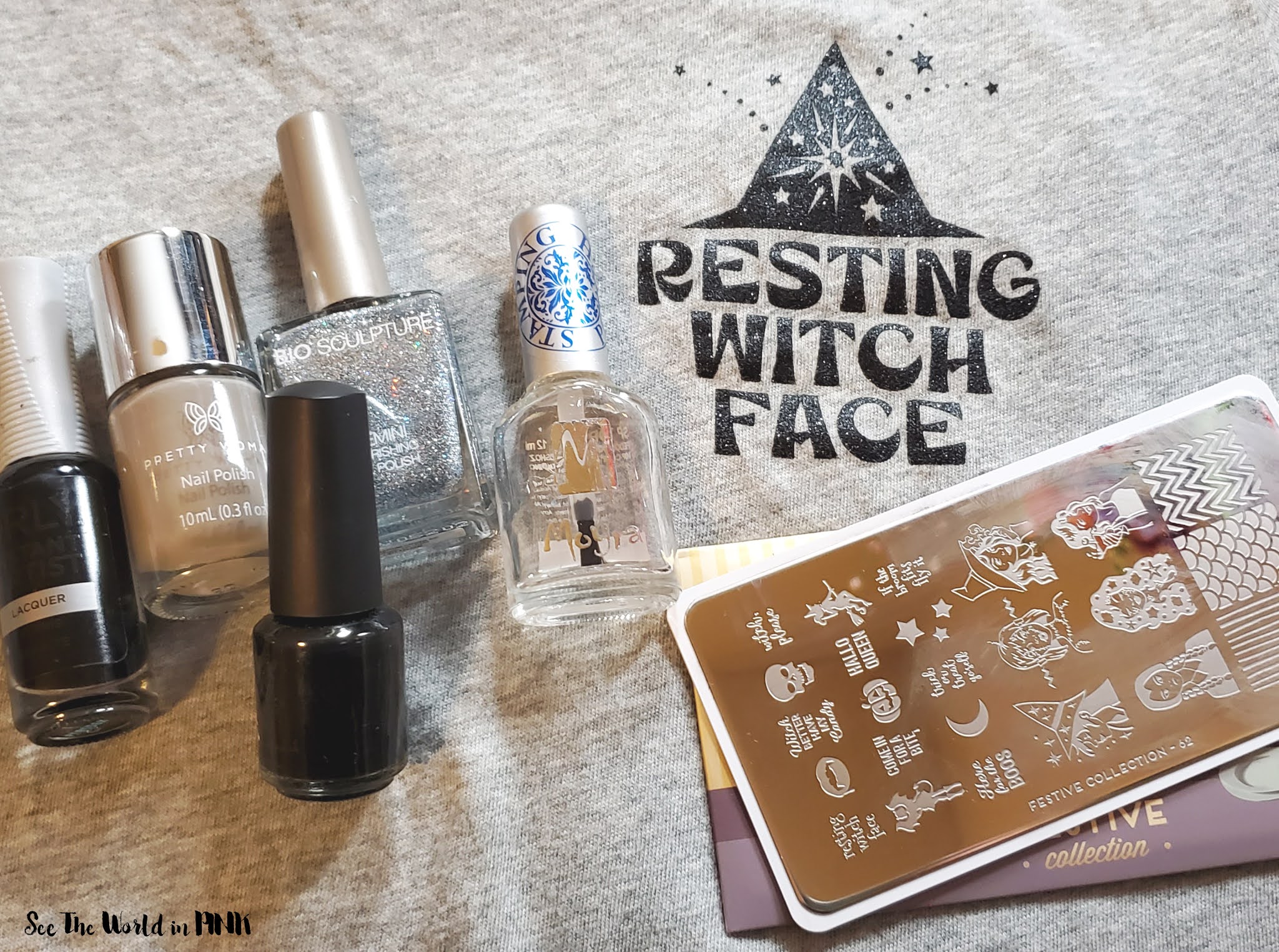 Manicure Monday - Witch Hat Nails