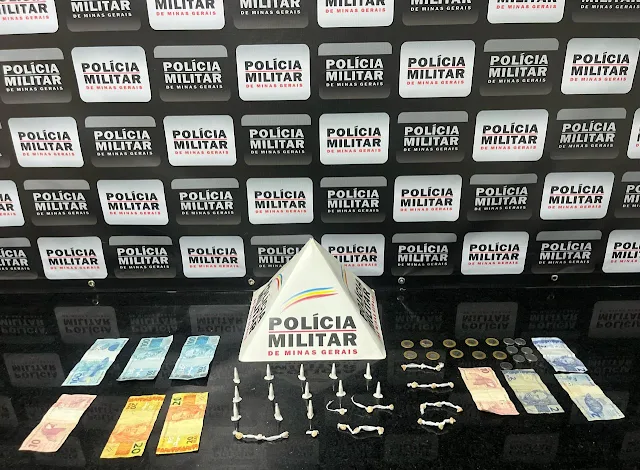 tráfico de drogas em Ponte Nova, prisão por tráfico, mulheres presas por tráfico, operação policial, bairro Triângulo, Polícia Militar MG