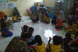 KEGIATAN PARENTING KB MEKAR SARI