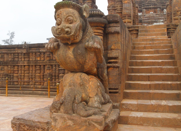 The lion, elephant, human statue at the entrance of Sun temple, Konark, Odisha