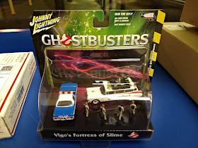 Johnny Lightning Ghostbusters  diorama Vigo's Fortress of Slime 