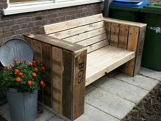 Desain kursi pallet minimalis