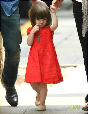 suri cruise cries