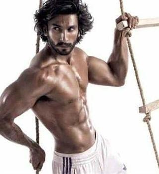 Ranveer Singh Fluants Six-pack Abs