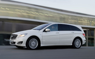 2011 Mercedes-Benz R-Class Side View