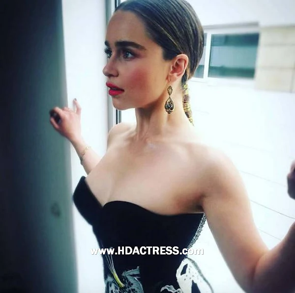 emilia clarke net worth emilia clarke got emilia clarke imdb emilia clarke instagram emilia clarke age emilia clarke marvel emilia clarke aneurysm