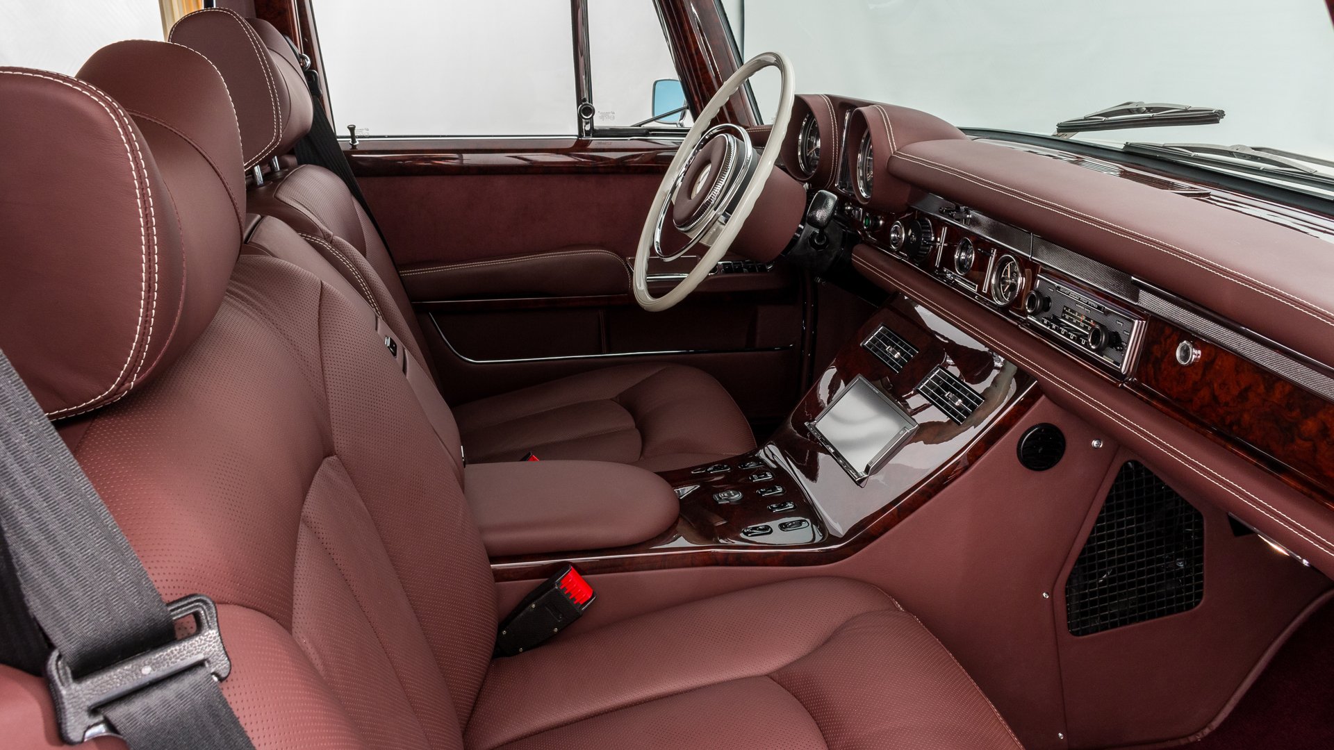 Mercedes-Benz W100 600 Pullmann mit Maybach Interieur