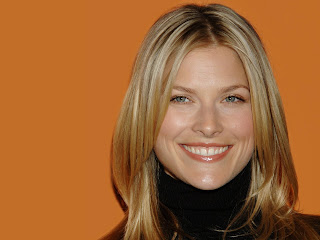 Free unwatermarked wallpapers of Ali Larter at Fullwalls.blogspot.com