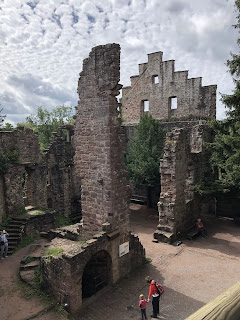 ドイツの廃墟の城を探検〜Burg Zavelstein/ツァヴェルシュタイン城〜