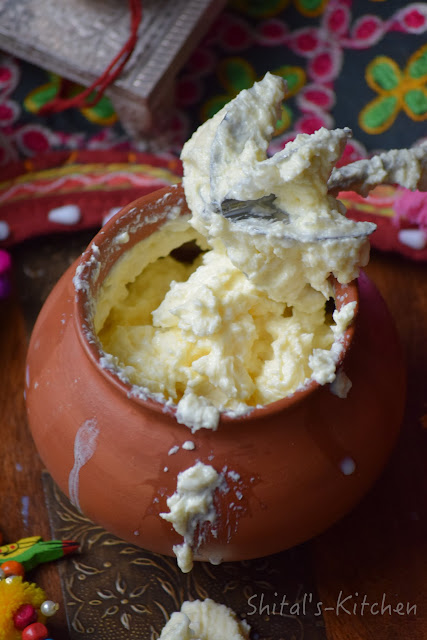 http://shitals-kitchen.blogspot.com/2014/02/traditional-old-fashioned-butter.html