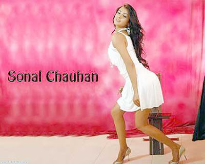 Sonal Chauhan Wallpapers