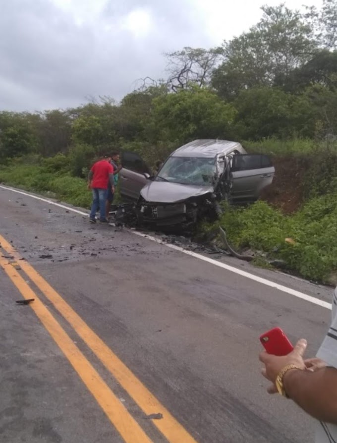 GRAVE ACIDENTE DE TRÂNSITO NA CE 178 DEIXA DOIS MORTOS