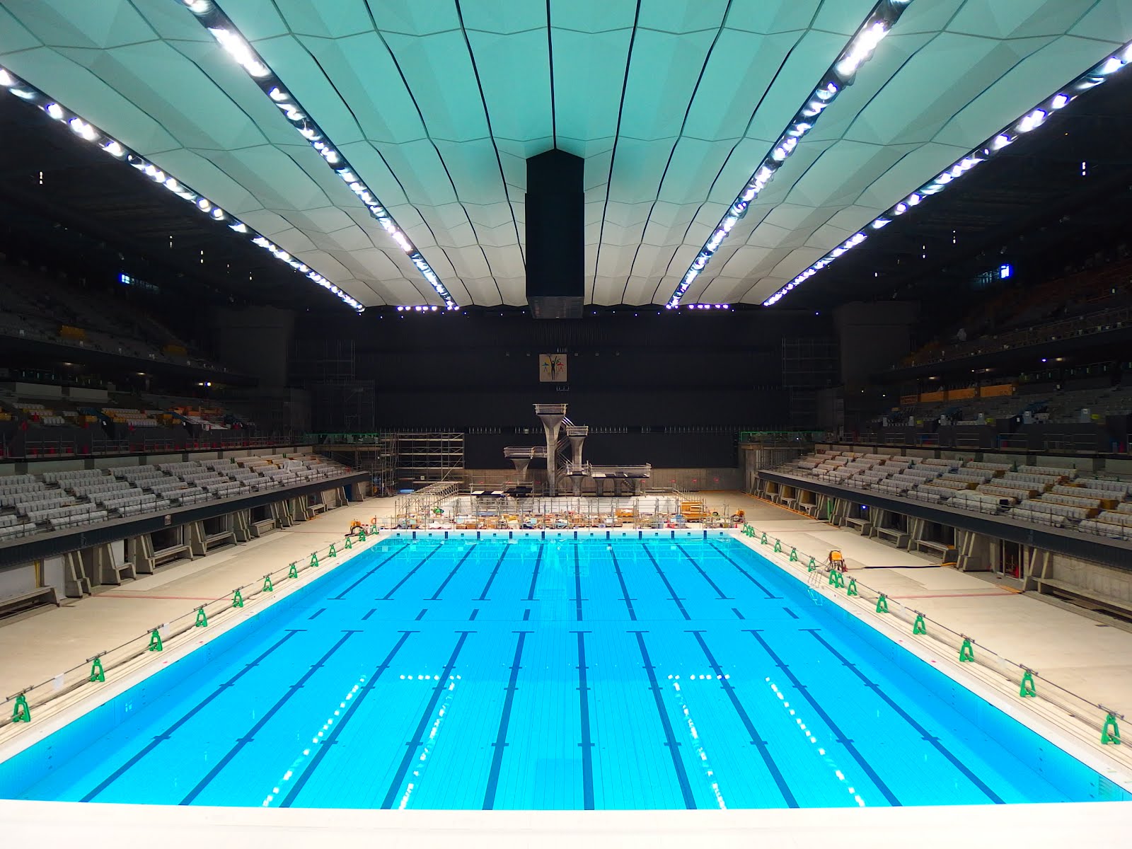 ダウンロード アリーナ 水泳 壁紙