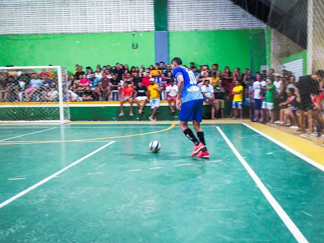 NBET 91-1 e Napoli vencem e fazem a final da Taça Cidade de Futsal em Carutapera