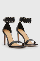 Sandalele de Damă Elegante și Stilate