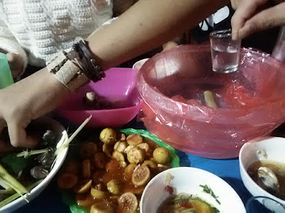 ベトナムのタニシ料理