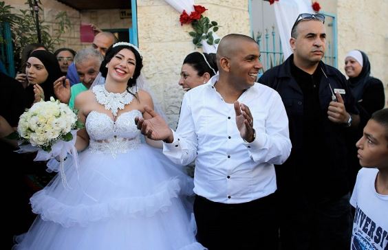 Perkahwinan Pasangan Yahudi-Muslim Ini Cetus Kontroversi