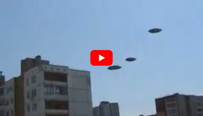 UFOs OVNIs, 3 OBJETOS NÃO IDENTIFICADOS SÃO AVISTADOS E FILMADOS