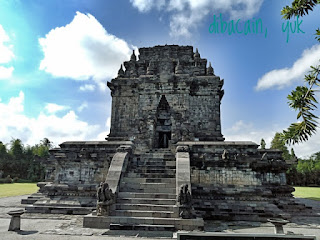 "candi mendut peninggalan dinasti syailendra yang memesona"