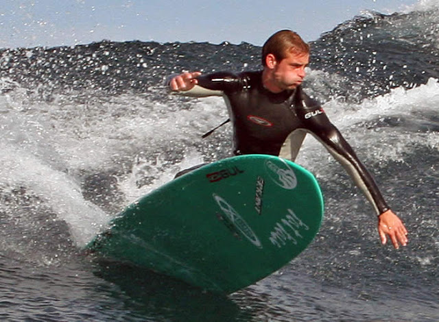 New School Longboard Surfing