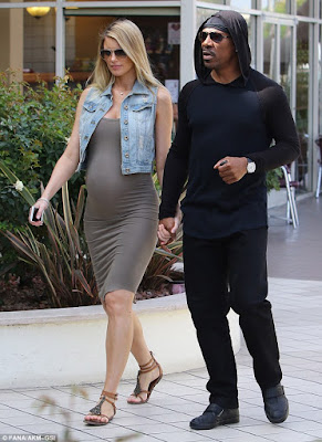 picture of eddie murphy and pregnant girl friend Paige Butcher!