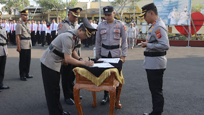 Sertijab Kabag Ops dan Tiga Kapolsek Jajaran Polres Cianjur, Kapolres Pesan Hal Ini