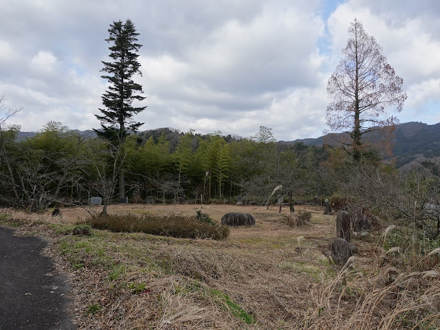 緑水湖　文芸の小径　上長田小学校の跡地