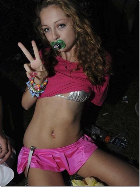 raver-girls-molly-5