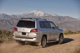 Rear 3/4 view of the 2014 Lexus LX 570